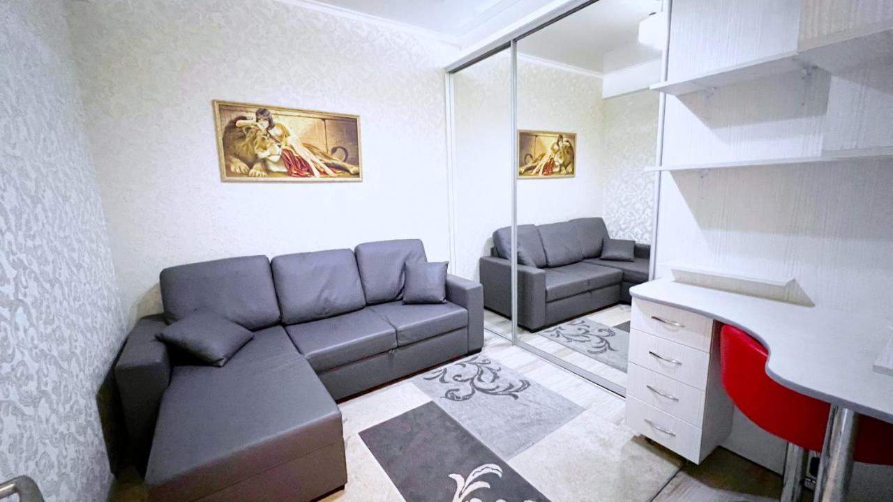 Apartament De Lux Cu 2 Camere Si Living Chişinău Extérieur photo